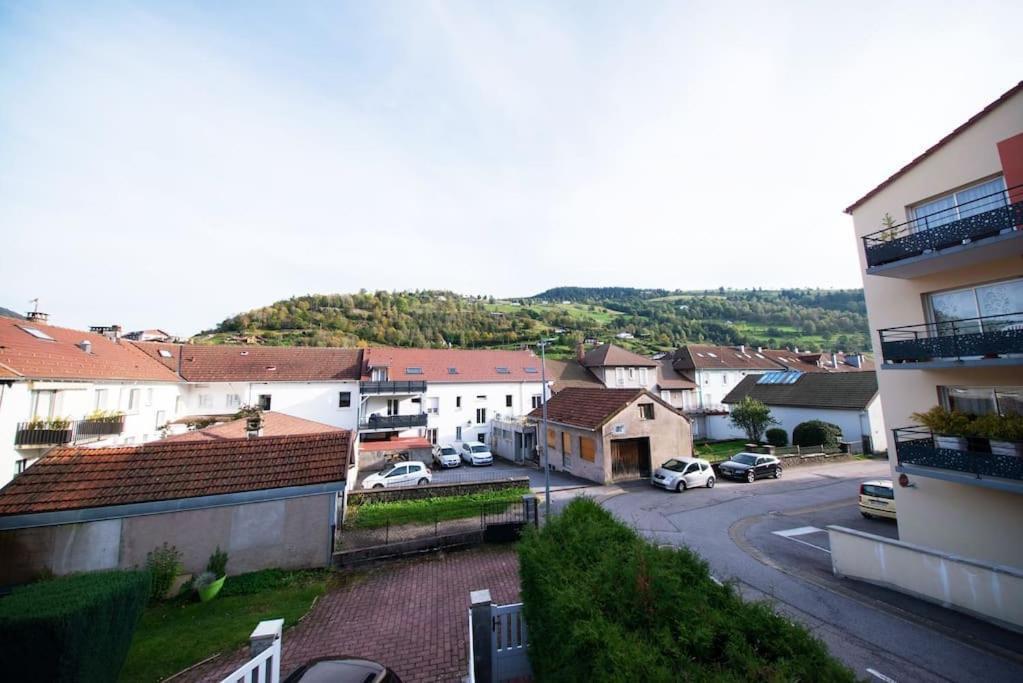 La Coquette ! Maison Au Coeur De La Bresse Avec Veranda Barbecue Garage Baby-Foot Et Barre De Son Eksteriør billede